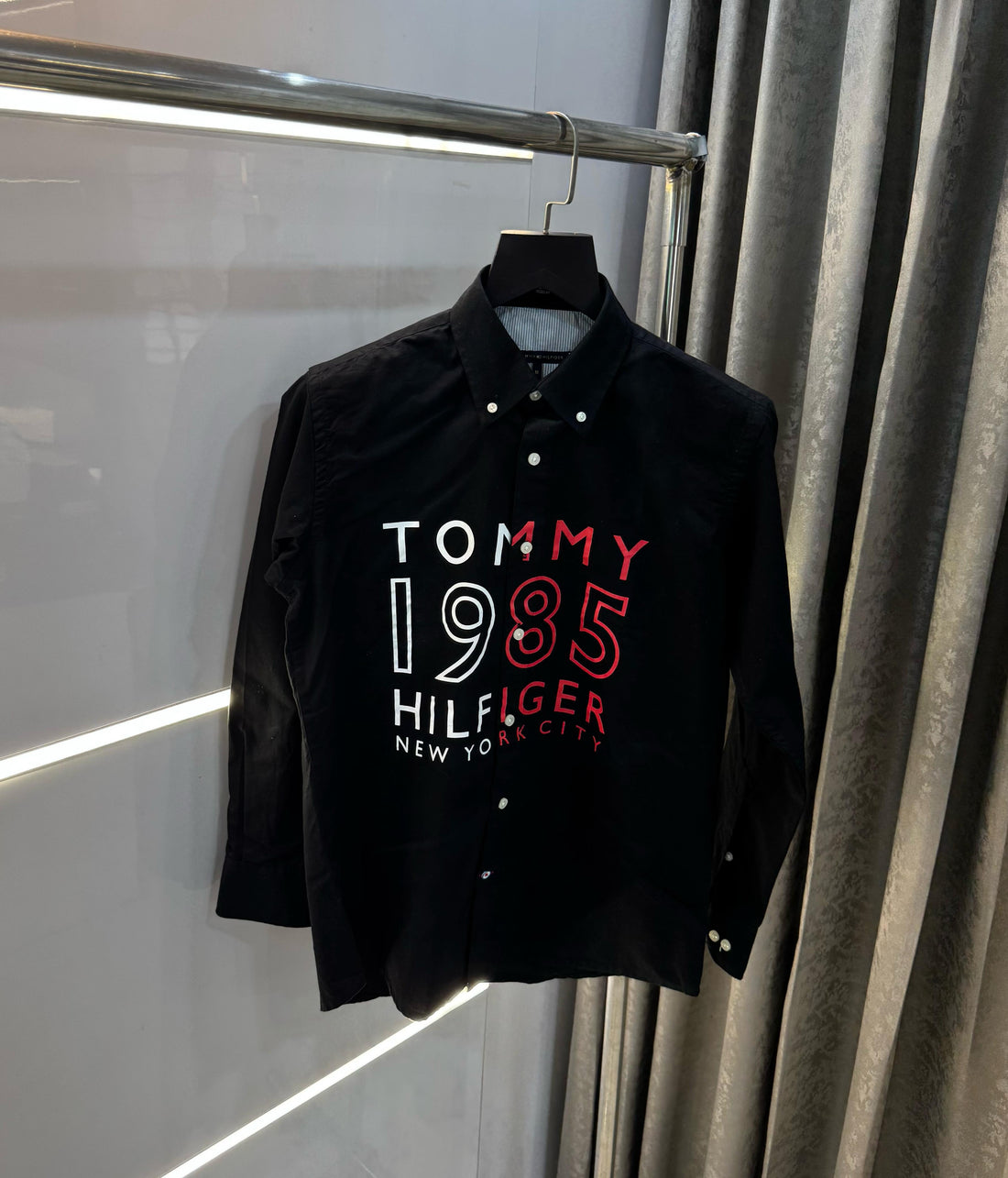 TOMMY HILFIGER